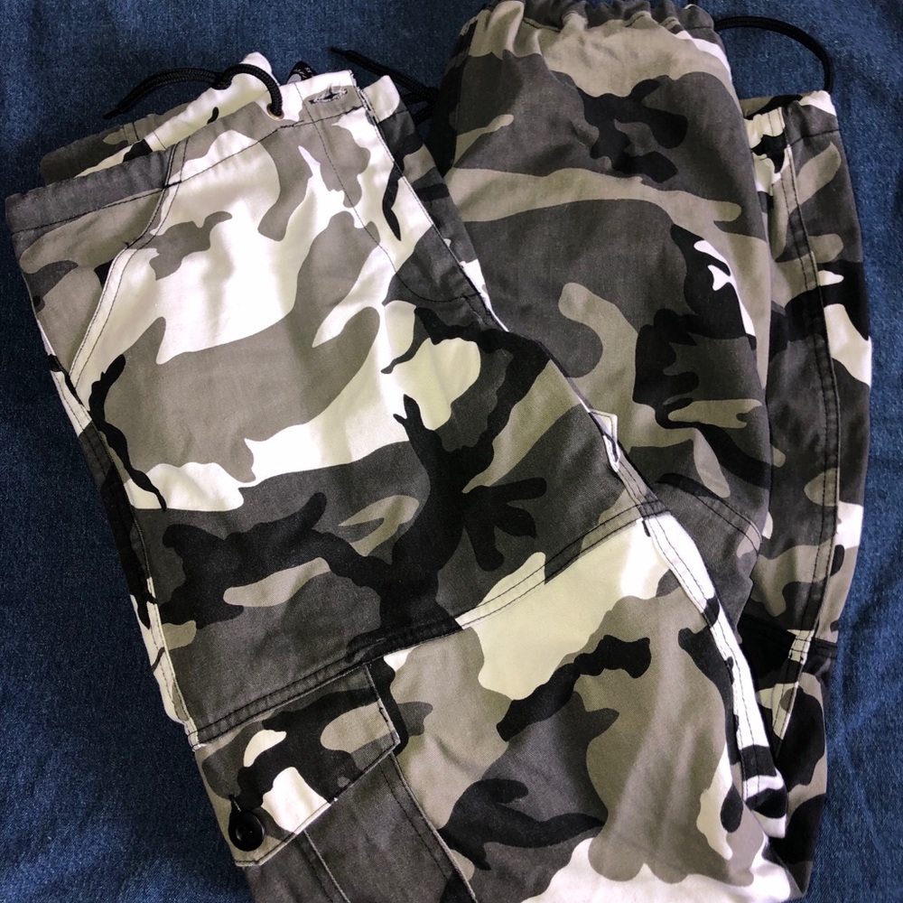 camo pants
